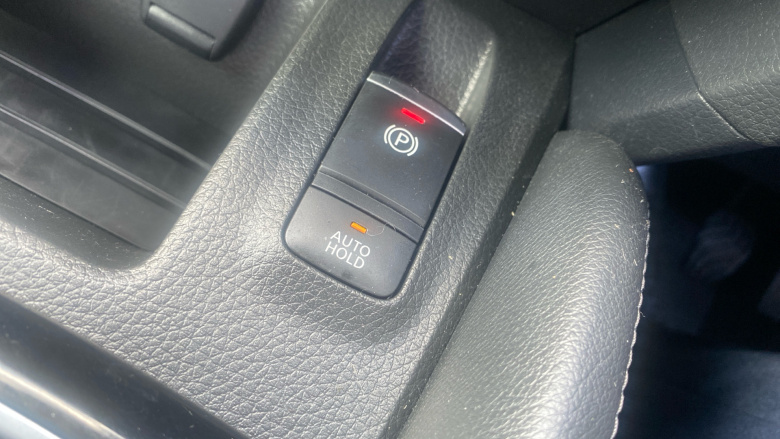 Nissan Qashqai 1.3 DiG-T Acenta Premium 5dr Petrol Hatchback